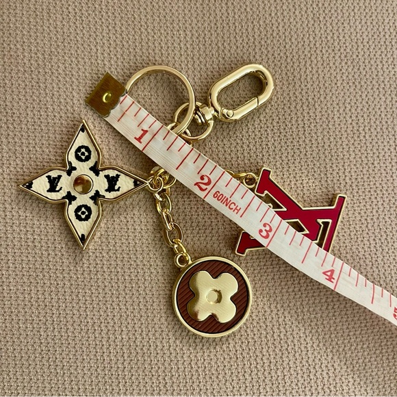 Elegant Gold and Red Monogram Key Holder - Picture 2 of 2